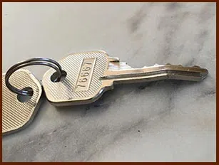 North Hills Locksmith North Hills, CA 818-736-0442 - 14-63-broken-key